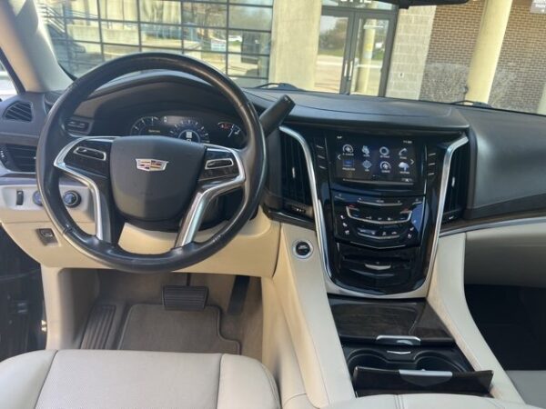 Cadillac Escalade - Image 3